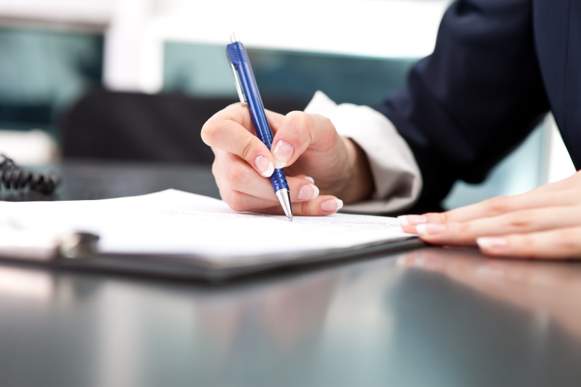 Significato di registrare, trascrivere, iscrivere, annotare, volturare